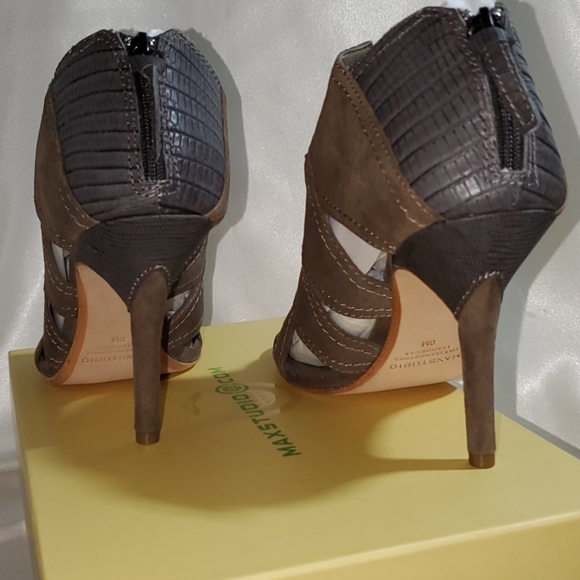 Max Studio Gray Booties - Picture 4 of 6